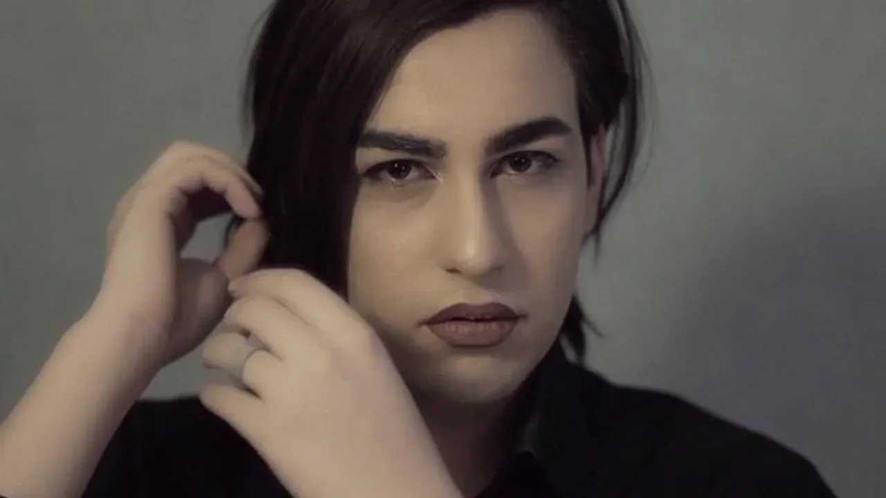 Sharom - Transsexual