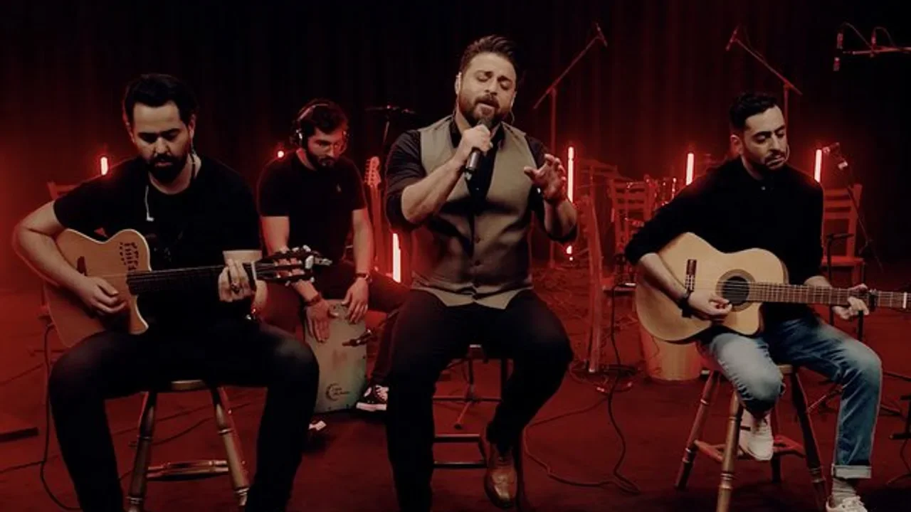 Babak Jahanbakhsh - Dooset Daram (Live)